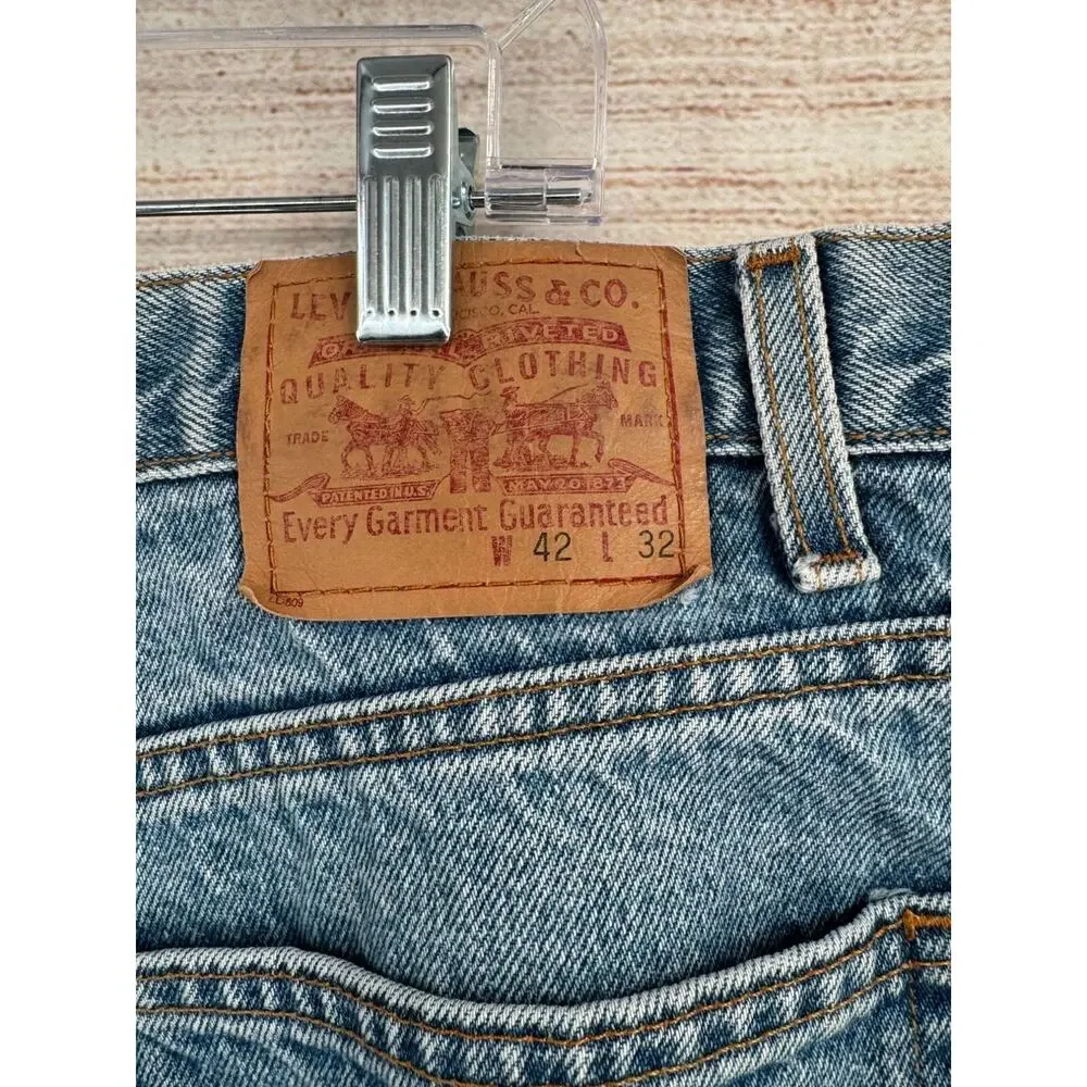 Vintage Y2K Levi's‎ Relaxed Straight Fit Jeans Men's Size 42x32 Blue Light Wash